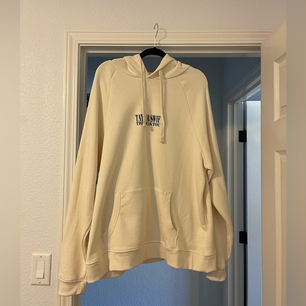 Taylor swift eras tour hoodie XL